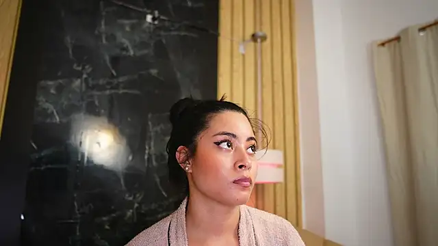 Camilaperson's cam snapshot