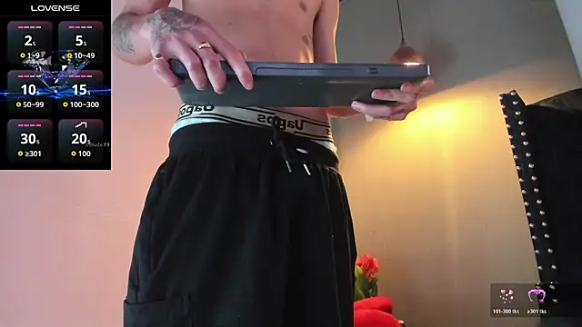 Xanderr_owen2 live sex cam