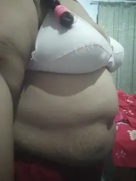 momo_loves's cam snapshot