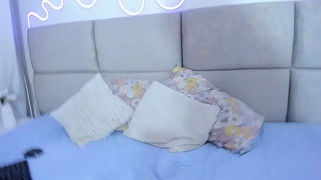 Ayleen_gold's cam snapshot