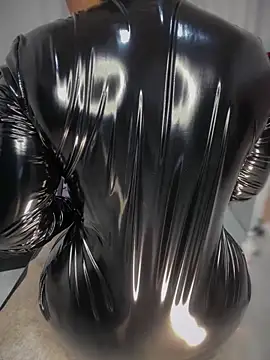 Natural_BIGASS_Nina live sex cam