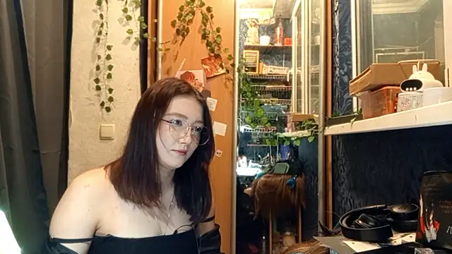 PhoebePalmer's cam snapshot