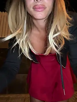 SophieVJ's cam snapshot