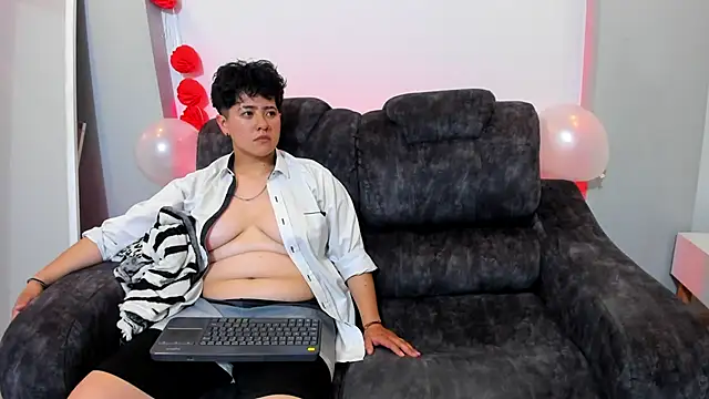 Gaia_n_Nix's cam snapshot