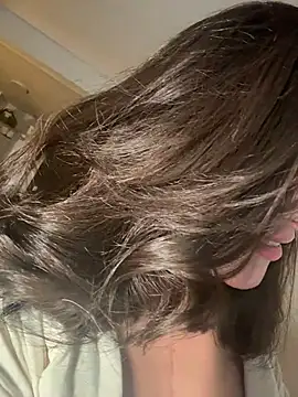 sukhakunis1 live sex cam