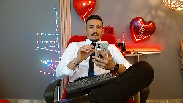 Reiko_85_ live sex cam