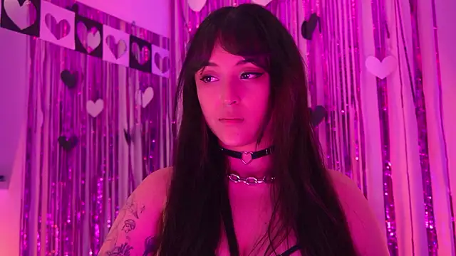 Gloomydoll live sex cam