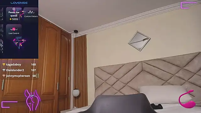 Laracooper_ live sex cam