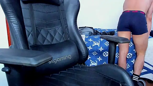 Tommy_Bred live sex cam