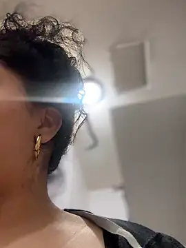 kimmiakiss22 live sex cam