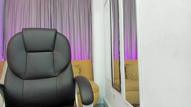 Cristal_Evanz's cam snapshot