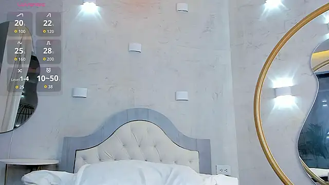 sophieBlair_'s cam snapshot