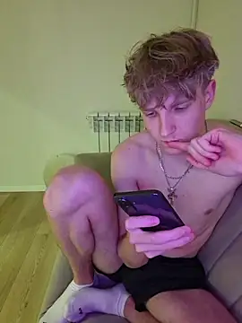 Paradeevich_And live sex cam