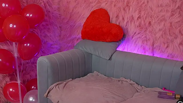 MayaRayy live sex cam