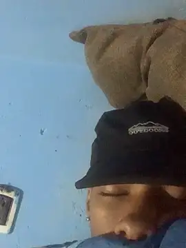 mondacuo3000 live sex cam