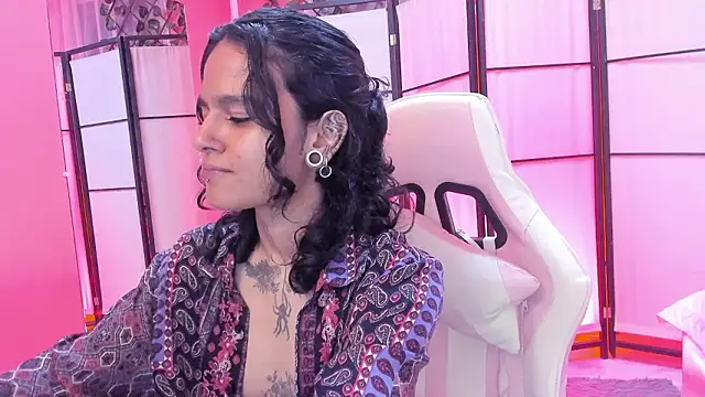 Julianne_7's cam snapshot