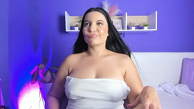 Zoe_Curvy_'s cam snapshot