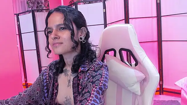 Julianne_7's cam snapshot