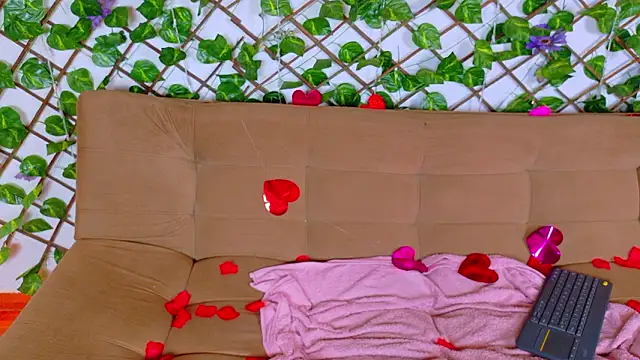 taty_miller's cam snapshot