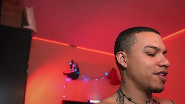 AlphaMasterXxx live sex cam