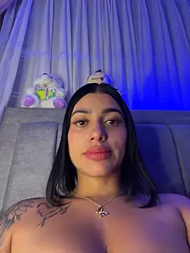AlannaEvons live sex cam