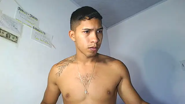 maximo_vega_newv live sex cam
