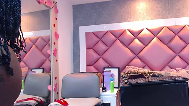 Thegreatonelady live sex cam