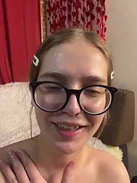 MyKittySayMeow live sex cam