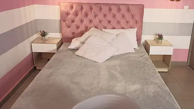 little_emma0's cam snapshot