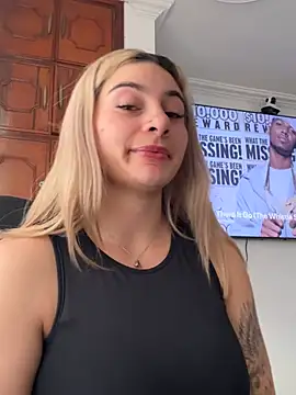 AtheneaRossi live sex cam