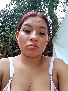 hot-mom22 live sex cam