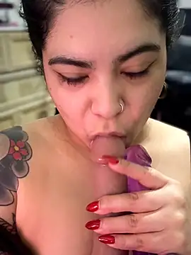 kimmiakiss22 live sex cam