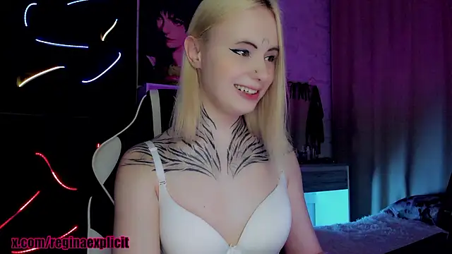 snake__bites live sex cam