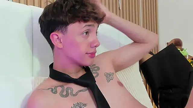 Tomy_Rox live sex cam