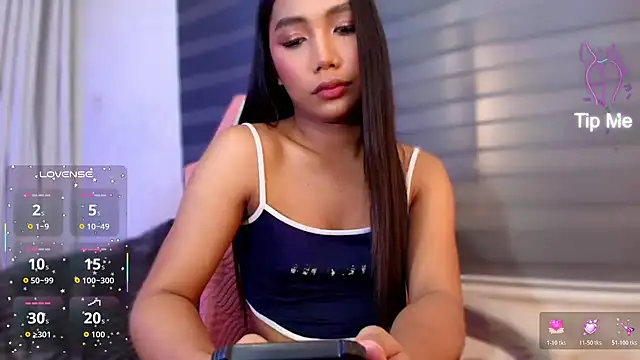 fuckingnaughtyjade live sex cam