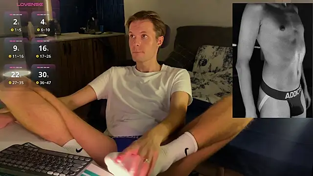 Leonnextdoor's cam snapshot