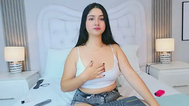 BellaFoox's cam snapshot