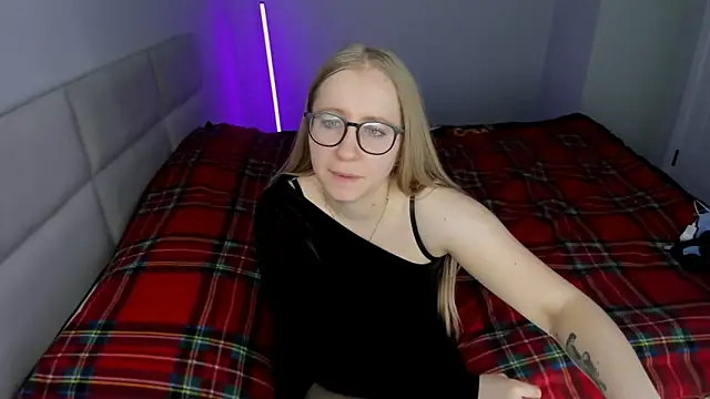 MilanaJune's cam snapshot