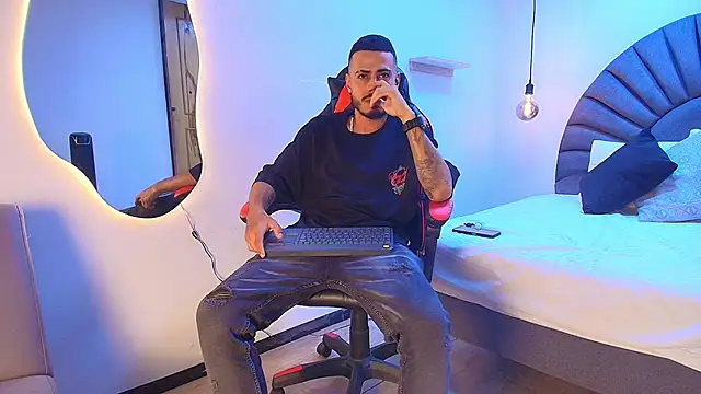 MatthewCullen's cam snapshot