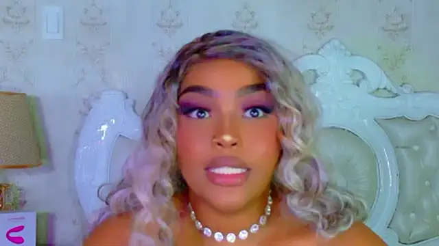 TianahGlow's cam snapshot