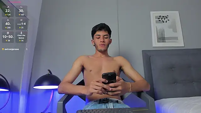 Tylerffoxx's cam snapshot