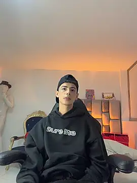 Sebastian_Reed live sex cam