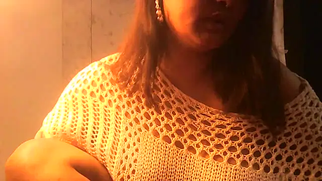 URs_RIYA's cam snapshot