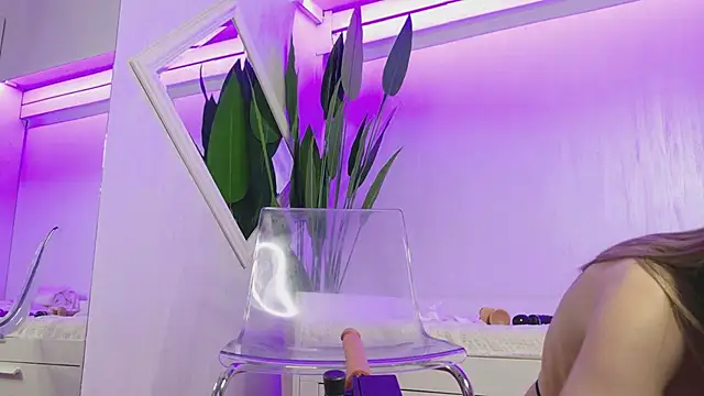 KaseyQuinn_'s cam snapshot