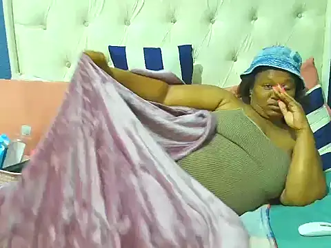 JUICEYLIPS333X's cam snapshot