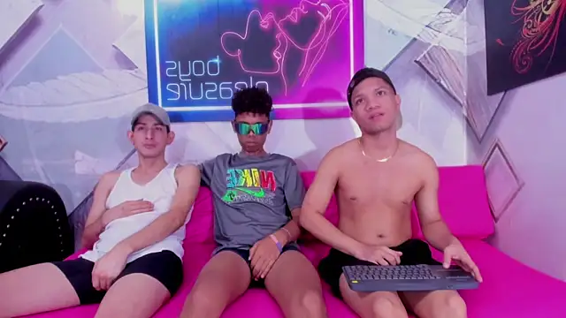 Room_boys_hot live sex cam