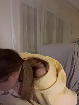 MaryHiggins live sex cam