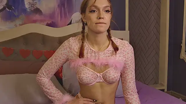 AvaLarson live sex cam