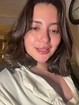 sukhakunis1 live sex cam