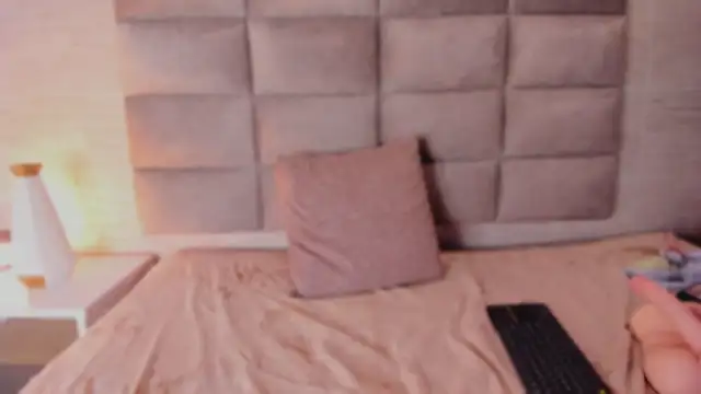 roma__lovee's cam snapshot